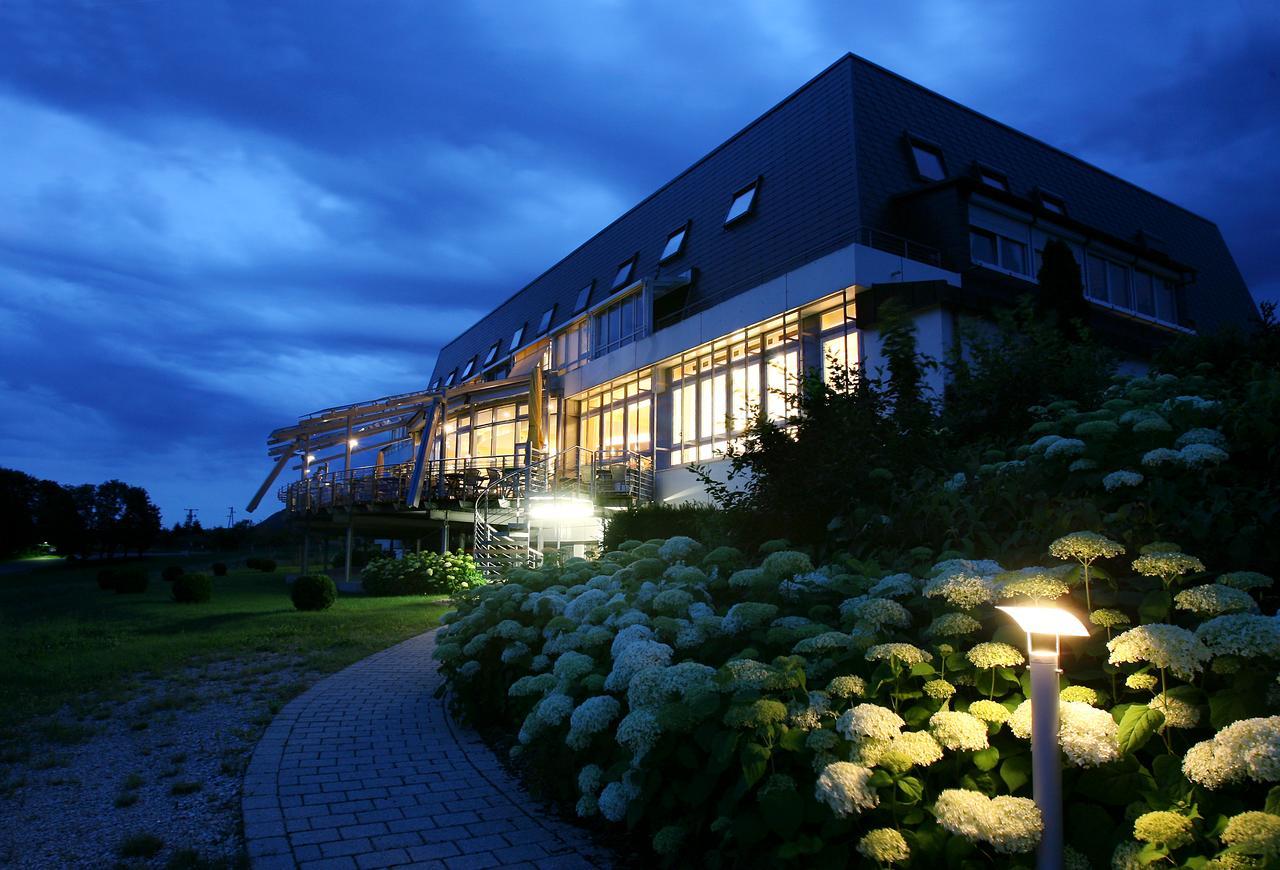 Stausee-Hotel Metzingen  Exterior foto